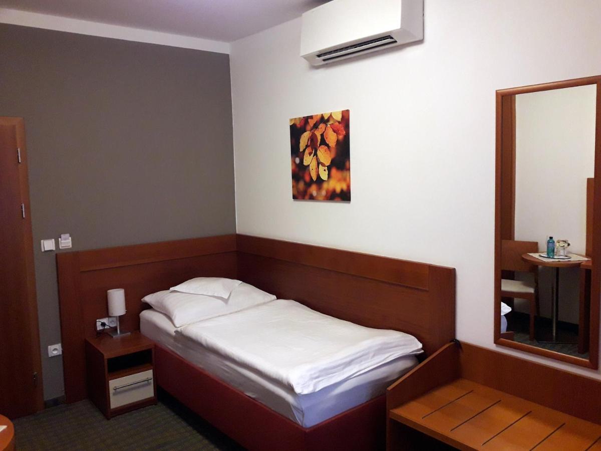 Katerain Hotel, Restaurace, Wellness Opava Esterno foto